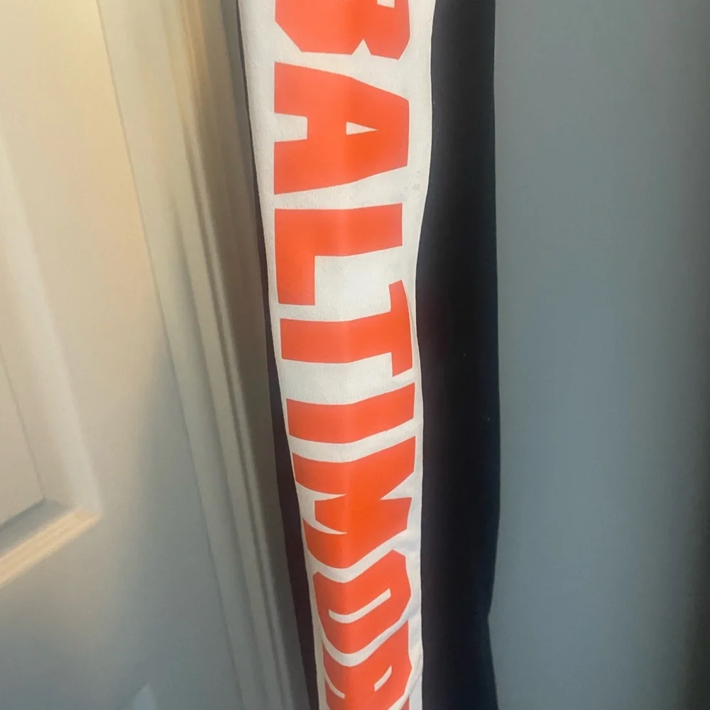 Baltimore Orioles PINK Victorias Secre Black Athletic Leggings with Orange Logos - Picture 5 of 6